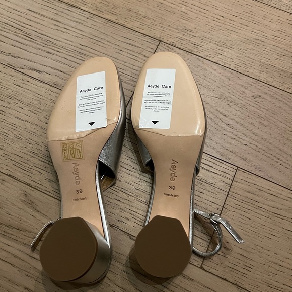 Aeyde Romy Silver Leather Slingback Pumps NEW Size 9 / EUR39 - Picture 3 of 4